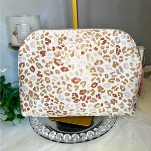 NWT Mega Extra Large 2 peice Leopard Dome Cosmetic Case w/ Transparent Pouch
